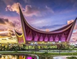 Kota Padang Punya Banyak Masjid Ikonik, Ini 4 yang Paling Memikat
