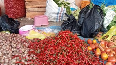 Suasana Pasar Batang Kapas Pessel Dihantui Lonjakan Harga Cabai Merah Solok ke Rp 90 Ribu