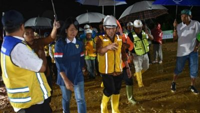 Tinjau Normalisasi Batang Kandis, Wamen PU Minta Pemko Padang Dukung Pembebasan Lahan