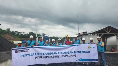 Momen Hari Kesaktian Pancasila, PLN UP3 Padang Nyalakan Daya 690 kVA untuk Industri Stone Crusher