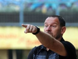 Dalam Upaya Bangkit dari Dasar Klasemen, Semen Padang Percayakan Tim kepada Dejan Antonic