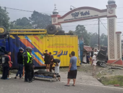 Kecelakaan Beruntun di Pendakian Penyalaian Pagi Ini, Polisi Evakuasi Korban Tewas